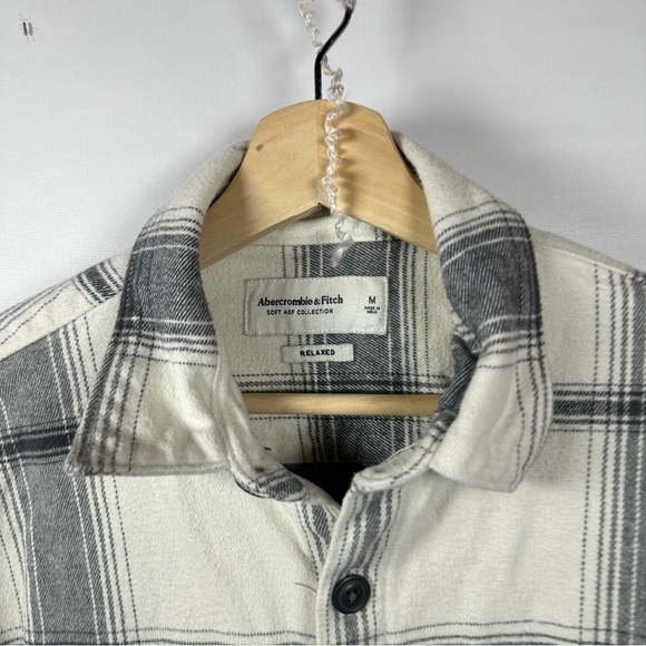 Abercrombie and fitch heavy weight cropped flannel - Picture 3 of 4